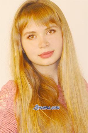 72657 - Elena Età: 27 - Ucraina