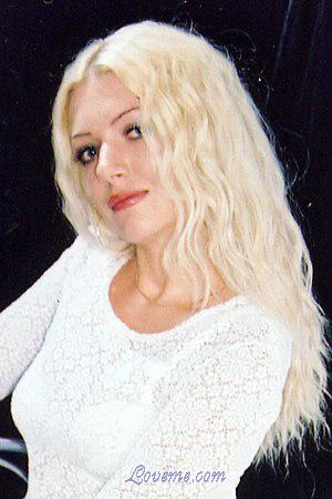 73834 - Vita Et&agrave;: 28 - Ucraina