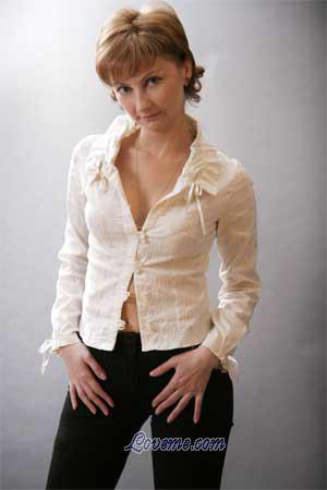 74805 - Yulia Età: 34 - Russia