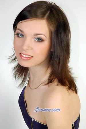 77684 - Elena Età: 22 - Ucraina