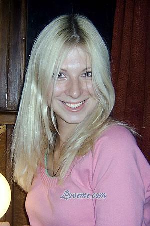 80429 - Elena Età: 26 - Russia