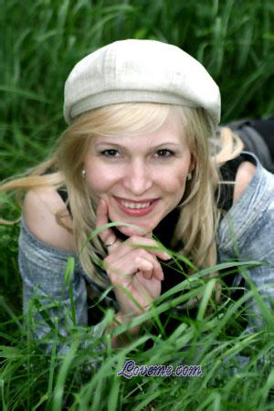 86885 - Veronica Età: 39 - Russia