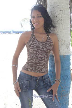 87394 - Adriana Età: 27 - Colombia