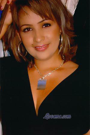 99701 - Sandra Età: 27 - Colombia